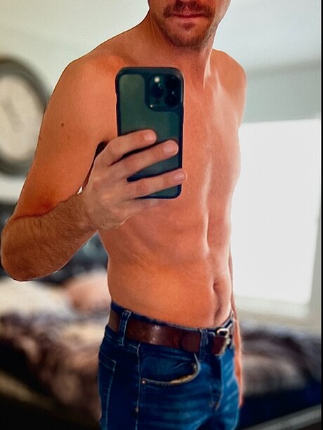 Foto desnuda filtrada de OnlyFans de The Midwest Daddy