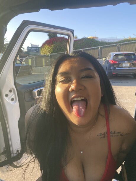 Foto desnuda filtrada de OnlyFans de Tasteofmalinaaa
