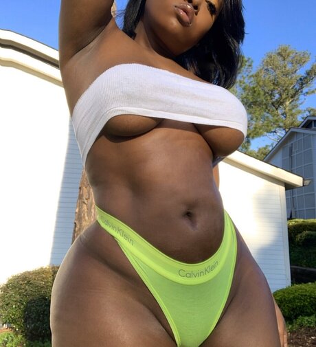 Foto desnuda filtrada de OnlyFans de Lina Rae