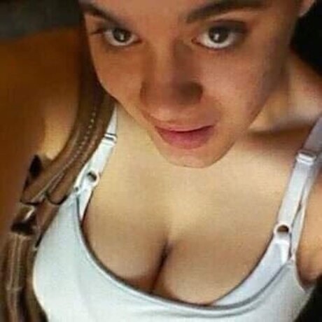 Foto desnuda filtrada de OnlyFans de Butterkupbabii