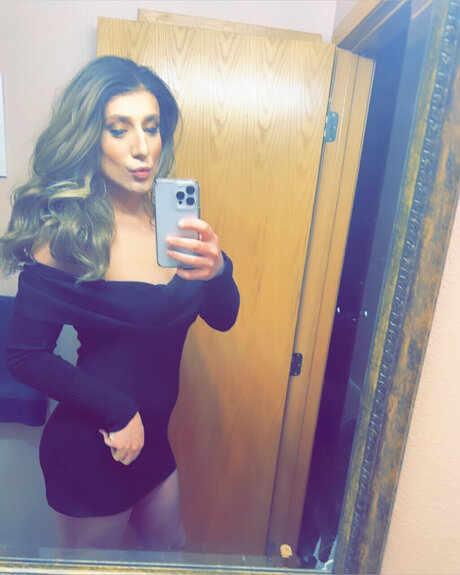 Lindsey Lee