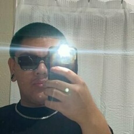Foto desnuda filtrada de OnlyFans de Yunglatino18