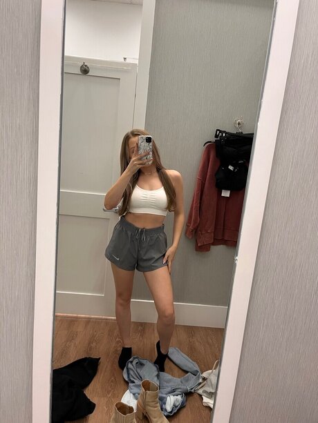 Foto desnuda filtrada de OnlyFans de Adaline