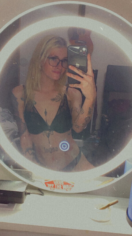 Foto desnuda filtrada de OnlyFans de Hazy 