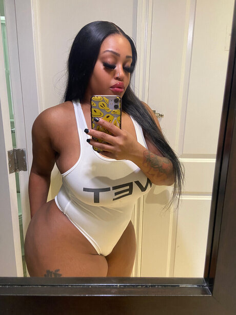 Foto desnuda filtrada de OnlyFans de Mscaraamel 