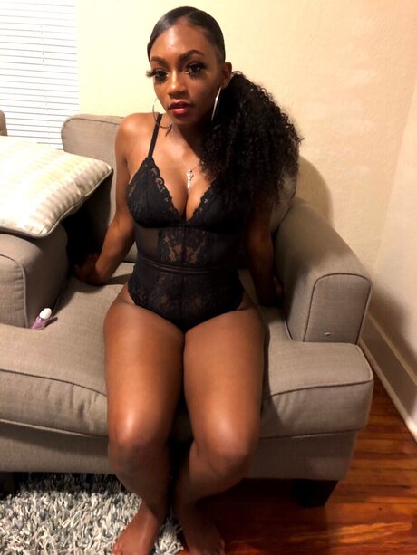Foto desnuda filtrada de OnlyFans de Luvbug
