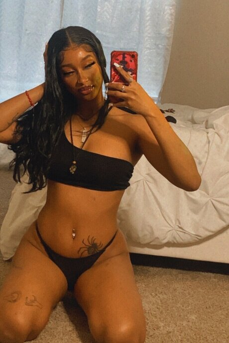 Foto desnuda filtrada de OnlyFans de Ash