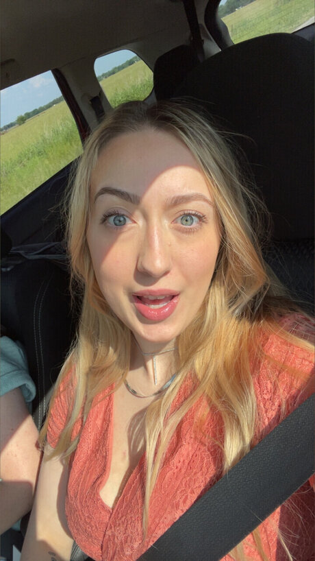 Foto desnuda filtrada de OnlyFans de Raeanna