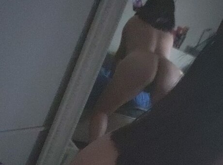 Foto desnuda filtrada de OnlyFans de Call Me Tiff