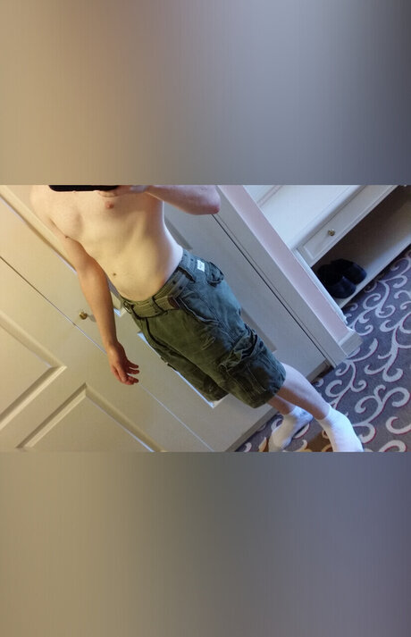 Foto desnuda filtrada de OnlyFans de Gay Adventurer