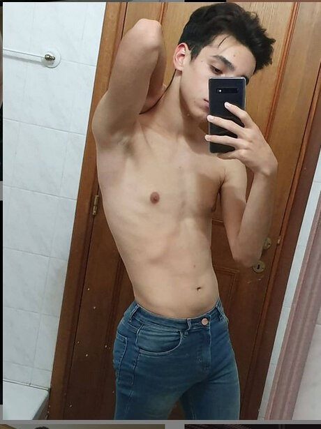 Foto desnuda filtrada de OnlyFans de Elas Free