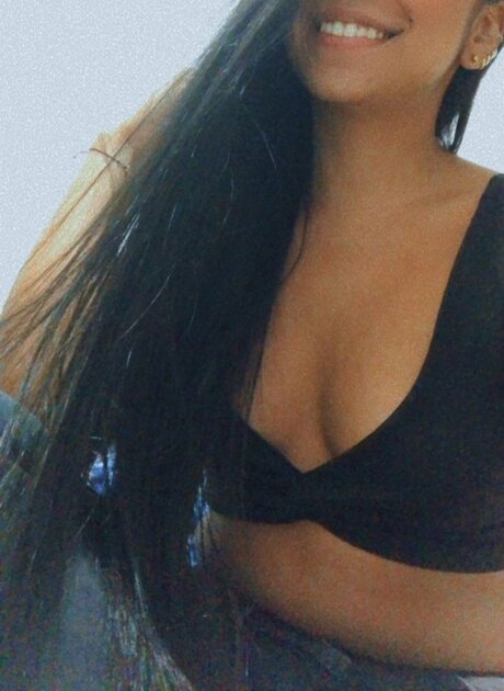 Foto desnuda filtrada de OnlyFans de Isabel Cardona