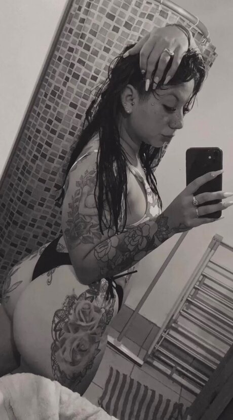Foto desnuda filtrada de OnlyFans de Tu Bebina 
