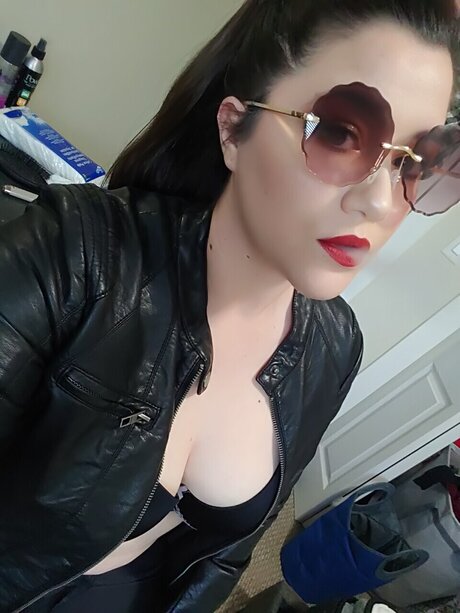Foto desnuda filtrada de OnlyFans de Tina