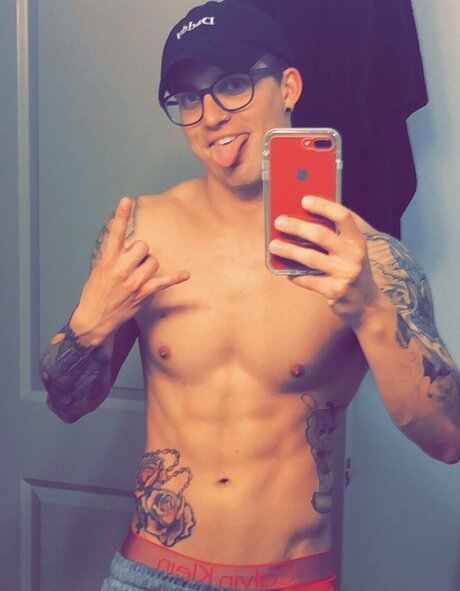 Foto desnuda filtrada de OnlyFans de Zander