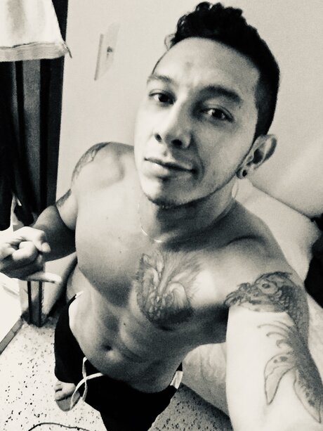 Foto desnuda filtrada de OnlyFans de Neo