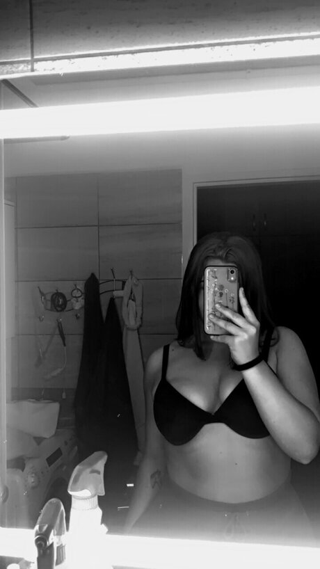 Foto desnuda filtrada de OnlyFans de Terina