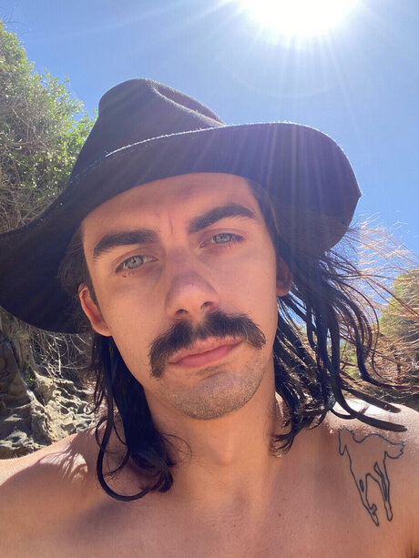 Foto desnuda filtrada de OnlyFans de Logan Mercer