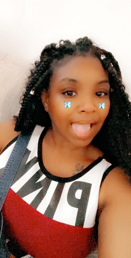 Foto desnuda filtrada de OnlyFans de Andrea Johnson