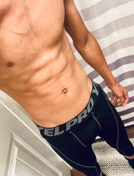 Foto desnuda filtrada de OnlyFans de 90sbaby