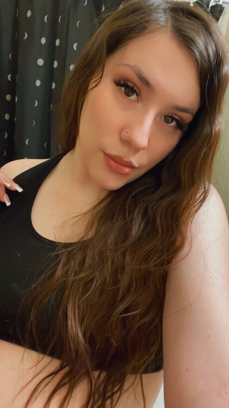 Foto desnuda filtrada de OnlyFans de Leah Lavender