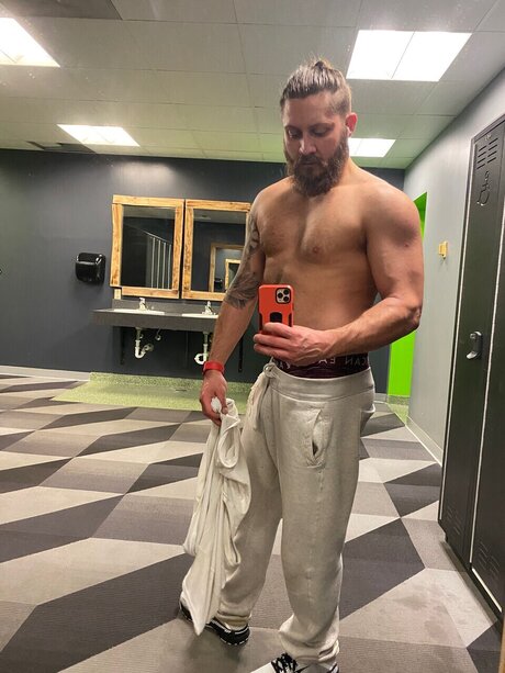 Foto desnuda filtrada de OnlyFans de Dv8doug