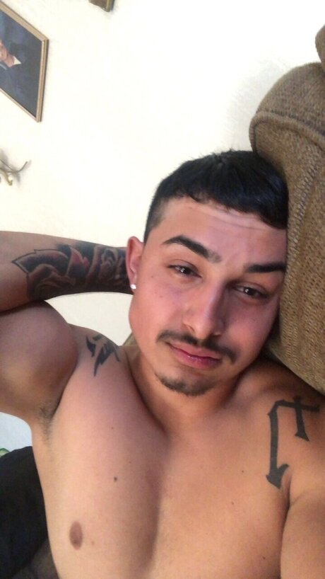 Foto desnuda filtrada de OnlyFans de Moses Bustamante