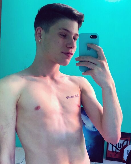 Foto desnuda filtrada de OnlyFans de Lucas Pasquali
