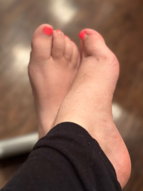 Foto desnuda filtrada de OnlyFans de Dazzlingfeets
