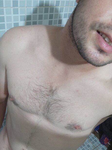 Foto desnuda filtrada de OnlyFans de Peque