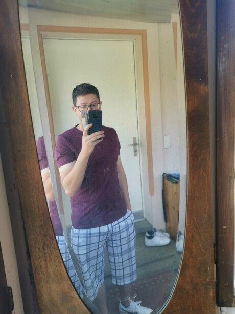 Foto desnuda filtrada de OnlyFans de Swissdude
