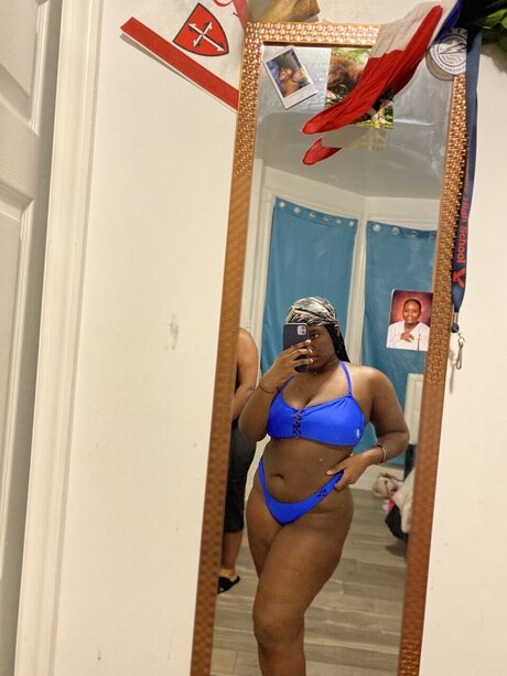 Foto desnuda filtrada de OnlyFans de Thickqueen
