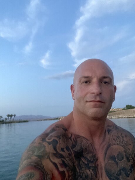 Foto desnuda filtrada de OnlyFans de Scott Shahadi