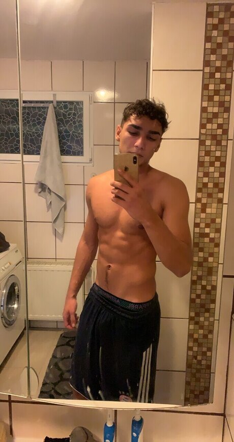 Foto desnuda filtrada de OnlyFans de Yoyo