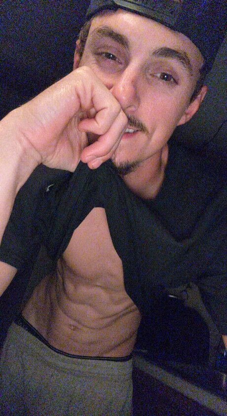 Foto desnuda filtrada de OnlyFans de Mateo