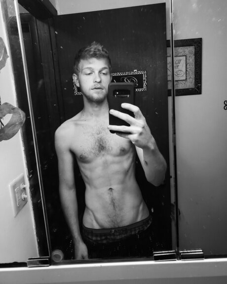 Foto desnuda filtrada de OnlyFans de Zach