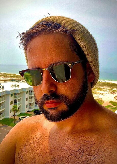 Foto desnuda filtrada de OnlyFans de Oliver Dumont