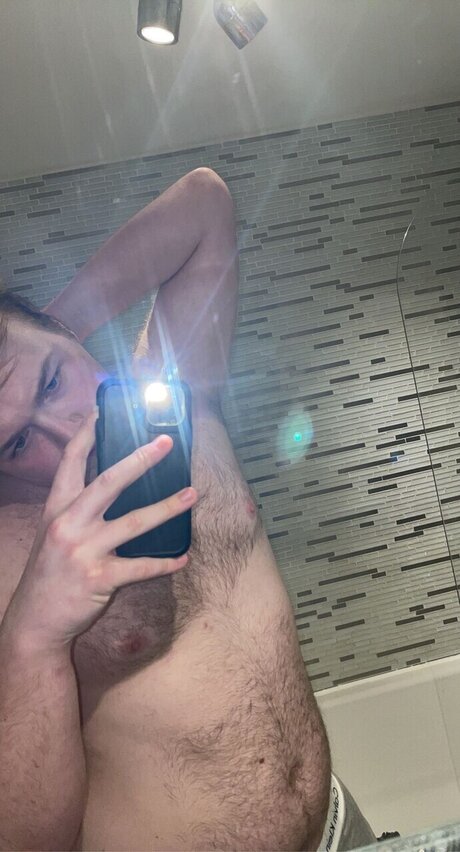 Foto desnuda filtrada de OnlyFans de Kieran