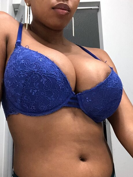 Foto desnuda filtrada de OnlyFans de I Katcha