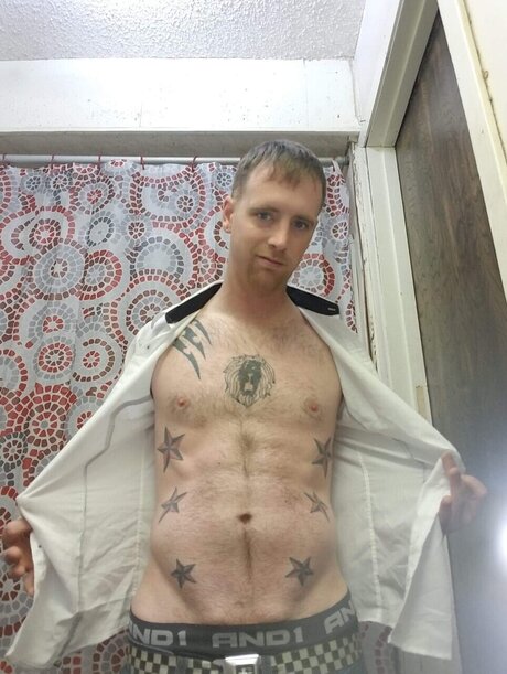 Foto desnuda filtrada de OnlyFans de Travis