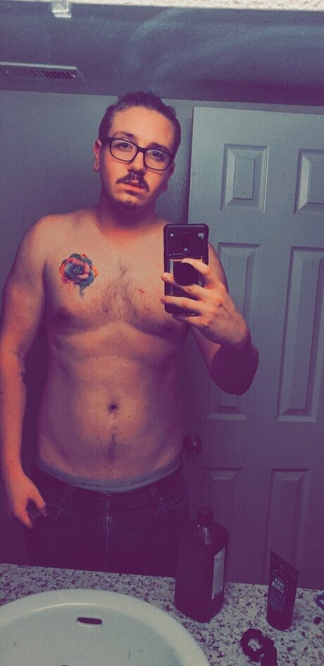 Foto desnuda filtrada de OnlyFans de Manwonder98