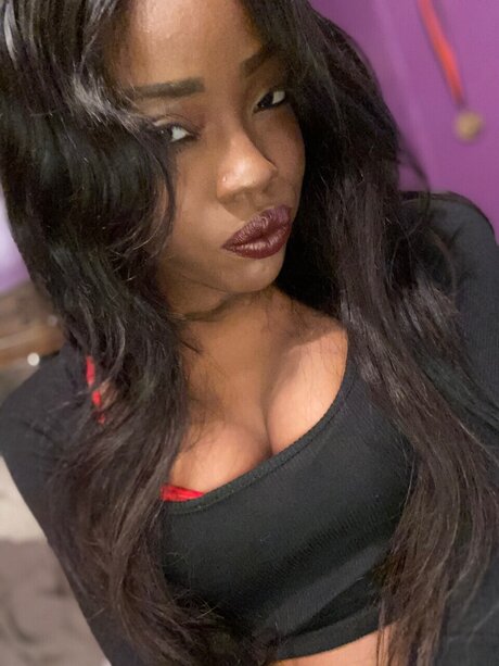 Foto desnuda filtrada de OnlyFans de Purehoney