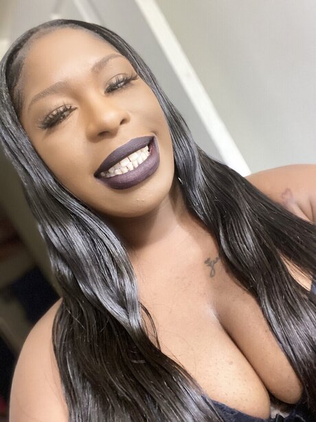 Foto desnuda filtrada de OnlyFans de Buffysaintmarie