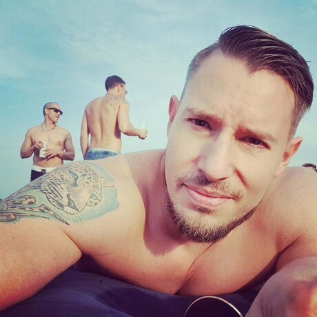 Foto desnuda filtrada de OnlyFans de Manuel