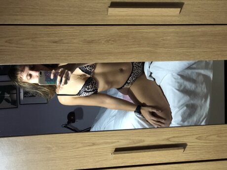 Foto desnuda filtrada de OnlyFans de Hazelmere