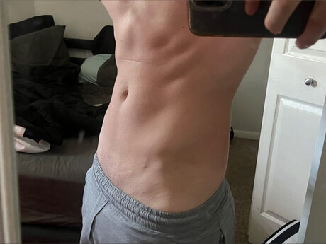 Foto desnuda filtrada de OnlyFans de Cody