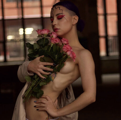 Foto desnuda filtrada de OnlyFans de Hirondelle