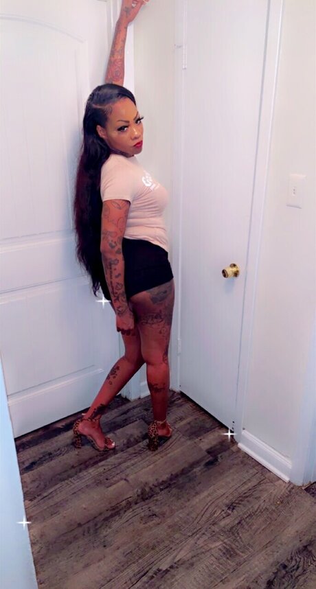 Foto desnuda filtrada de OnlyFans de Honey Savon