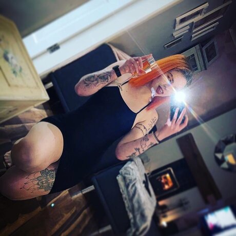 Foto desnuda filtrada de OnlyFans de Tarlian