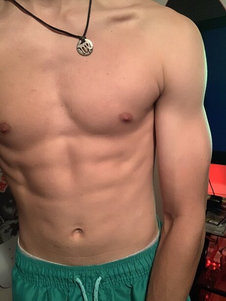 Foto desnuda filtrada de OnlyFans de Joseph